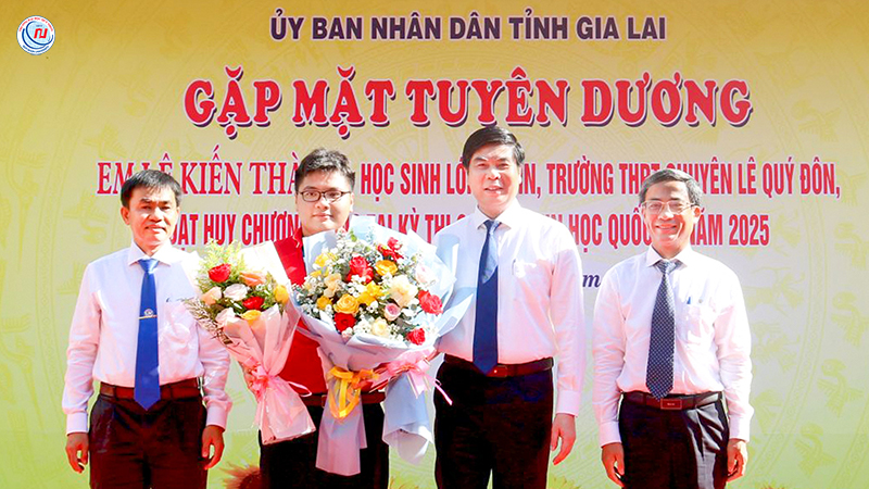 QNU đồng hành cùng tài năng trẻ đạt Huy chương Vàng Olympic Tin học Quốc tế